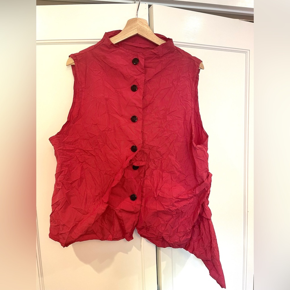 Sun Kim size L asymmetrical vest